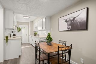 Emerald Gem SoCo Condo - Austin - 5