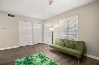 Emerald Gem SoCo Condo - Austin - 4