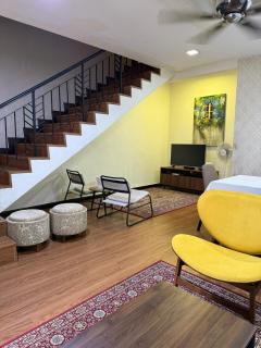Rose & Ross Homestay Taman Mutiara Rini - Skudai - 0