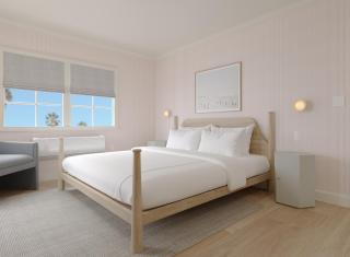 Bay Shores Peninsula Hotel - 1