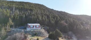 Uncle Len's Cabin - - 0