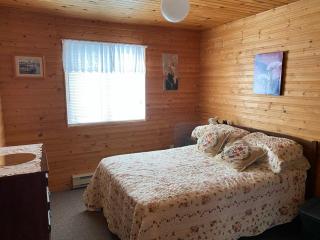 Uncle Len's Cabin - - 7
