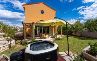 1 Bedroom Pet Friendly Home In Razanac - Ražanac - 9