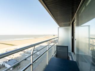 Seaside serenity above the Promenade - Blankenberge - 8