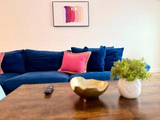 Modern 2 bd Disney World parking - 3