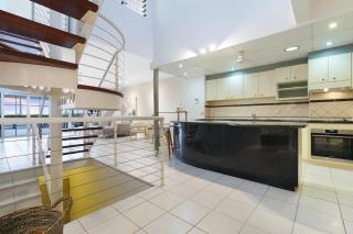 Beachside Retreat in Cullen Bay - Larrakeyah - 2