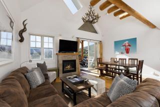 Saddle Ridge J2 home - 0