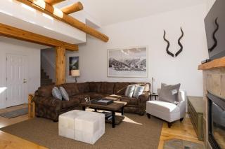 Saddle Ridge J2 home - 3