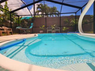 Largo Pool Retreat 1 Mile to Beach - 0