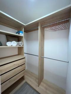 Luxury 1BR Apt with Queen Bed, Pool, City Views! - Bogotá - 6