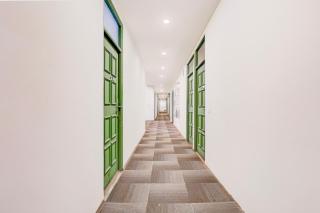 Super Townhouse Sector 64 Near WorldMark Gurugram Formerly Vero - Gurgaon - 5