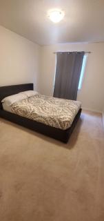 Stay 15 mins from Niagara Falls-5 Bedroom nights Inn - Thorold - 3
