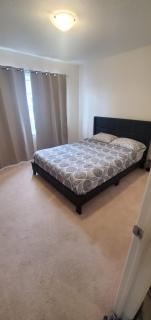 Stay 15 mins from Niagara Falls-5 Bedroom nights Inn - Thorold - 2