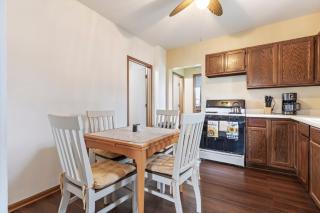 1 Bedroom Plus Office, Apartment in Chicago South Suburbs Near Indiana - - 7