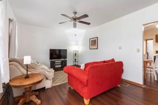 1 Bedroom Plus Office, Apartment in Chicago South Suburbs Near Indiana - - 1