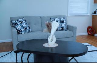 Estin Cozy - Newark - 4