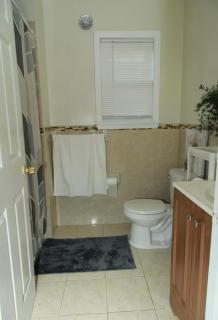 Estin Cozy - Newark - 3