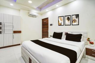 Super Collection O Lucknow Junction Formerly Arjun International - Lucknow - 6