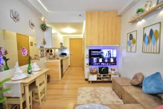 Lee Marii Suites - Trees Residence - Manila - 0