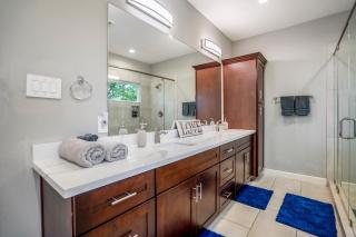 Spacious Luxe Stay , Near DT, MedCtr & NRG, New - Houston - 2