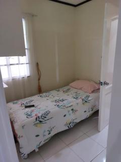 Hilltop Inn - - 5
