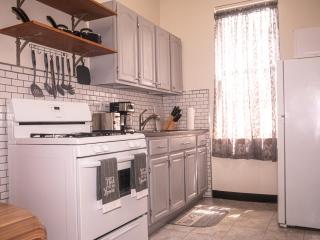 Immaculate furnished 1-Bedroom Apartment - 7