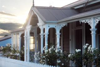 Luxury Village Villa 200metres from Village - Havelock North - 0