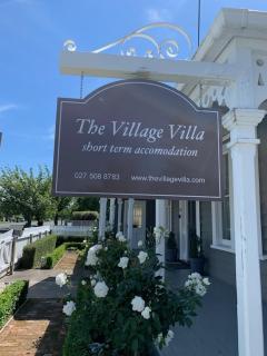 Luxury Village Villa 200metres from Village - Havelock North - 1