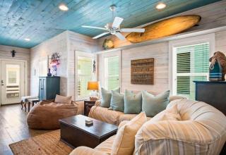 Amazing new 4 bed home at Ocean Village - 2