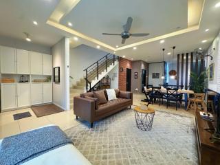 Bangi Avenue Charming 4BR Blissful Holiday Home - 9