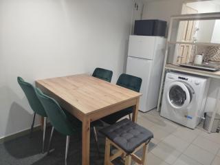 Moderný krásny apartmán Holíčska - - 0