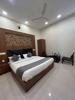 Hotel PC View Mysuru !! Bar ! Restaurant ! Parking ! Lift ! Top Rated and Most Awarded Property - Mysore - 2