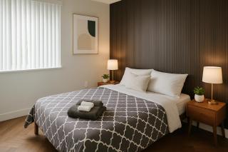 Modern 2BR Downtown Retreat in Quiet Neighbourhood - Vancouver - 4