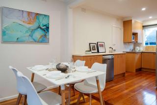 Bright 2B Coastal Getaway Steps From Beach - Melbourne - 5