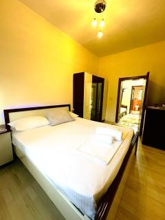 Domus Komanesse - Guest Houses - Koman - 1