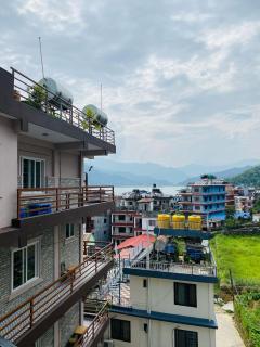 Hotel Sanjal Pokhara - Pokhara - 4
