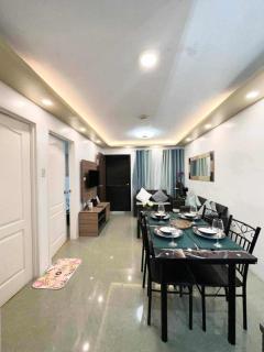 2BR Condo with Free Pool and Wifi beside SM Ecoland - Davao City - 6