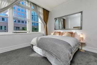 Stylish Retreat with city views in Auckland CBD - 9