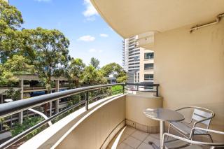 Sleek 1-Bed by Jubilee Park with Pool - Sydney - 7
