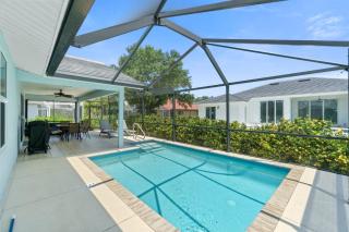 Valley Avenue Getaway Home with Pool - Marco Island - 7