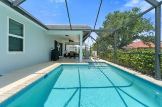 Valley Avenue Getaway Home with Pool - Marco Island - 5