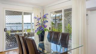 Picturesque Water Views - Sandstone Point - 8