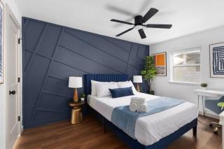 Posh & Serene 2BR w Private Patio - Austin - 0