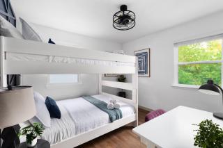 Posh & Serene 2BR w Private Patio - Austin - 9