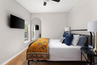 Exceptional 2BR in Prime Location - Incredible Amenities - 4