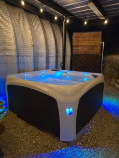 Hill Country Hangar with hottub, 7 minutes from the river and lake - Canyon Lake - 8