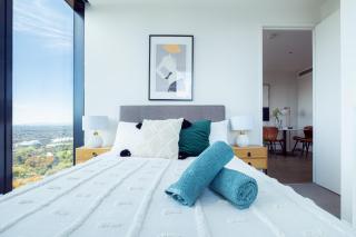 2B1B Urban Oasis in the Clouds - Melbourne - 9