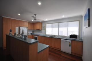 Beachcomber - Rainbow Beach - 4