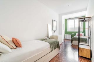 Big apartment for 15 in the heart of Eixample - Barcelona - 5