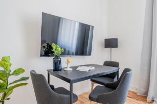 New 2 bedroom apt - Explorers & Remote workers! - 9